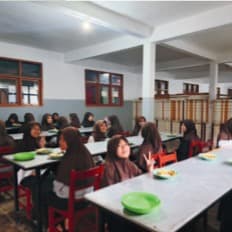 Ruang makan santri putri